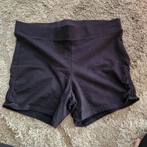 Torrid 2 Black Plain Shorts Ruched Detail Stretchy Thick Material Plus Size EC